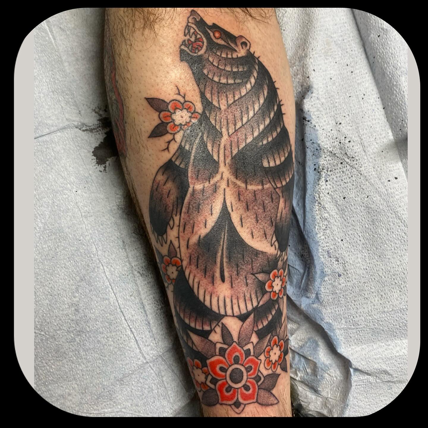 Bear skull American traditional tattoo on the forearm by ๐ญ๐๐ ๐ฎ๐๐๐๐๐, Berkeley, California