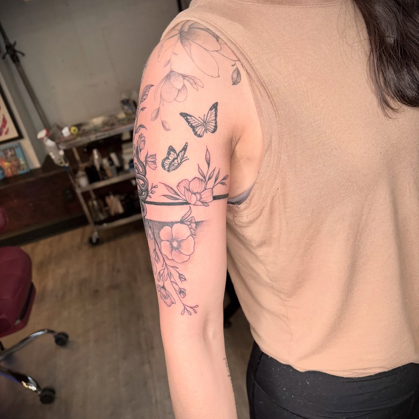Tattoo by @amberntattoos — dotwork, realism