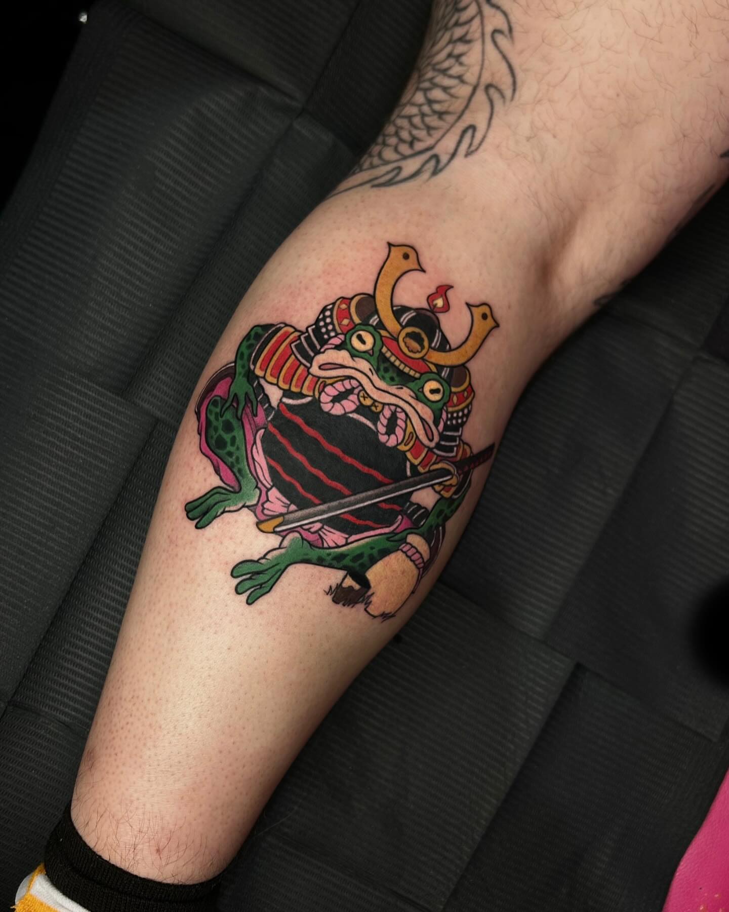 Tattoo by @petaltattoo โ japanese_irezumi