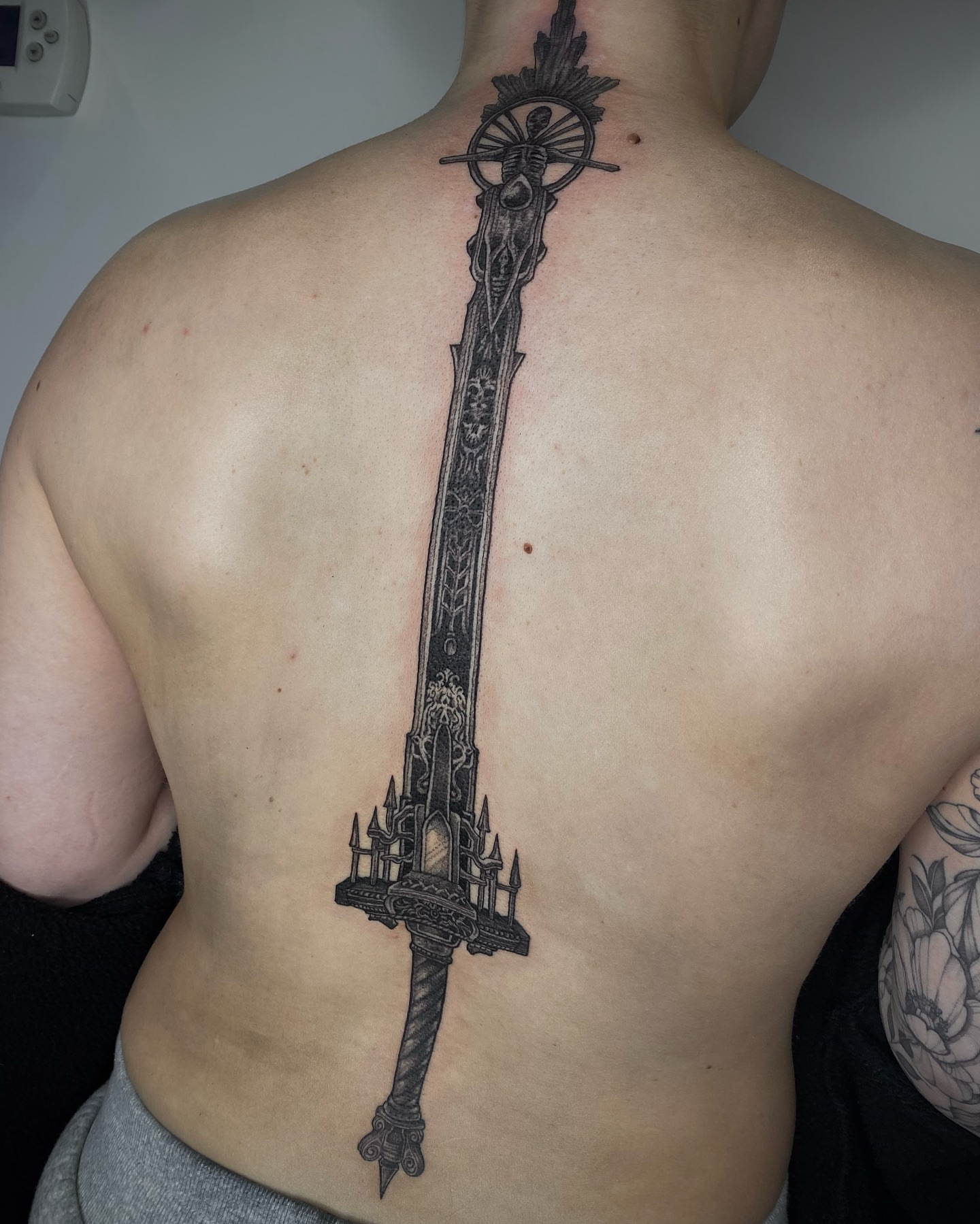 Tattoo by @meluusiine — black_and_grey