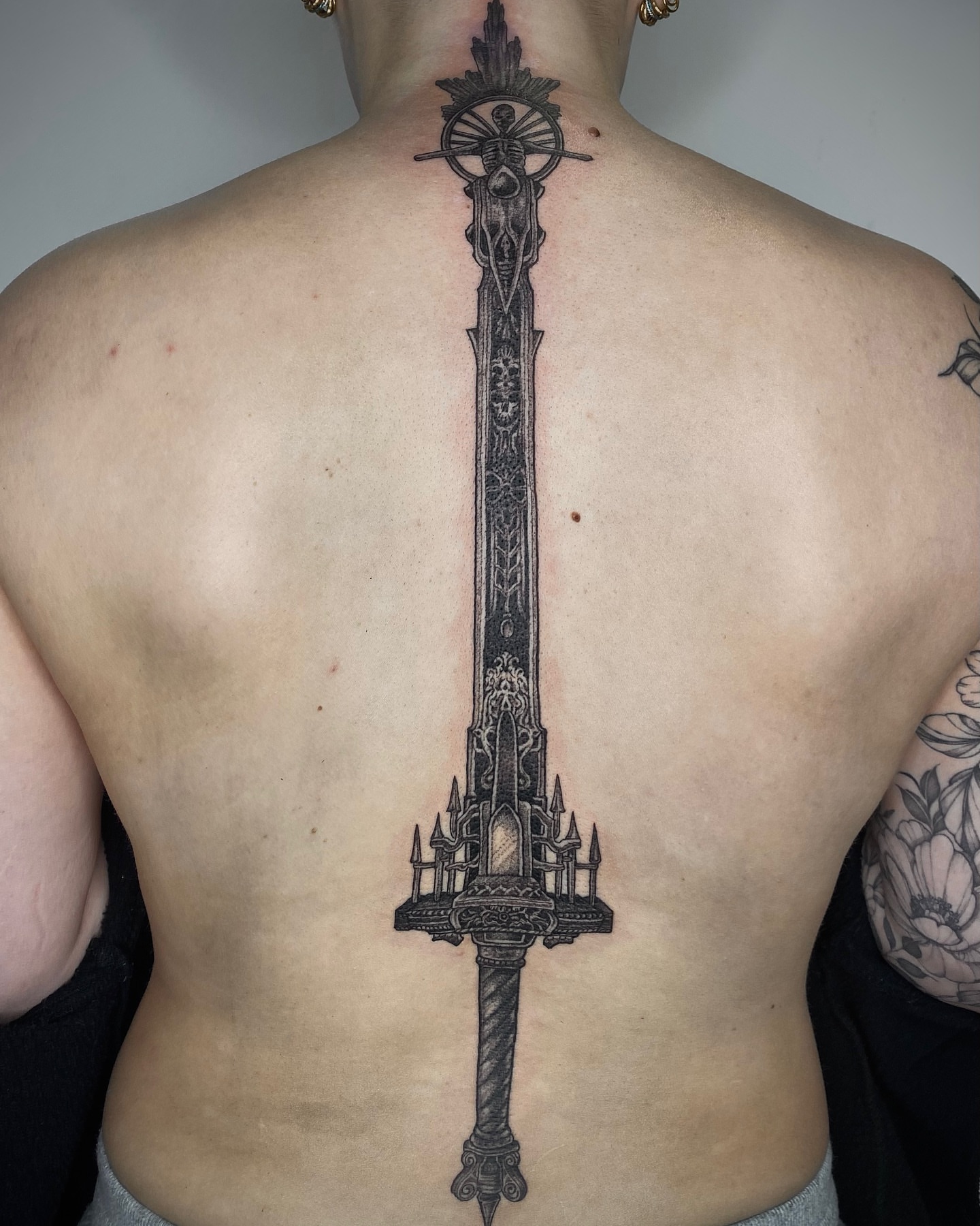 Tattoo by @meluusiine — black_and_grey