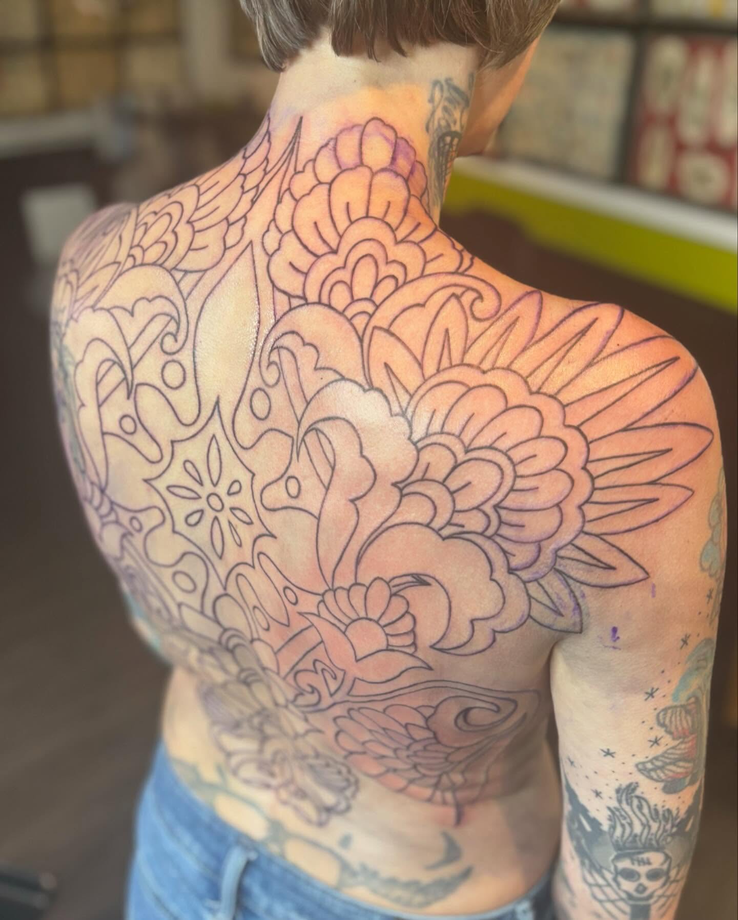 Tattoo by @bb.tatt00s — american_traditional, ornamental
