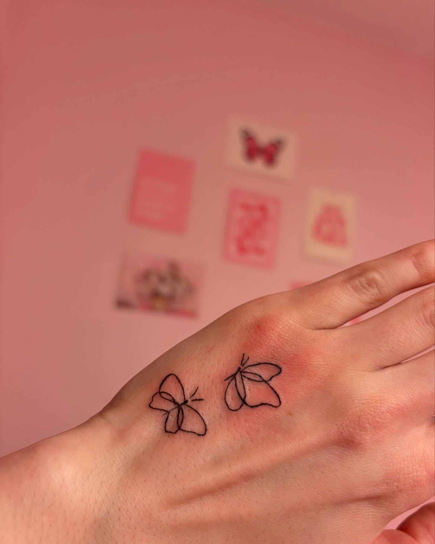 Tattoo by @essentialinktattoos — minimalist