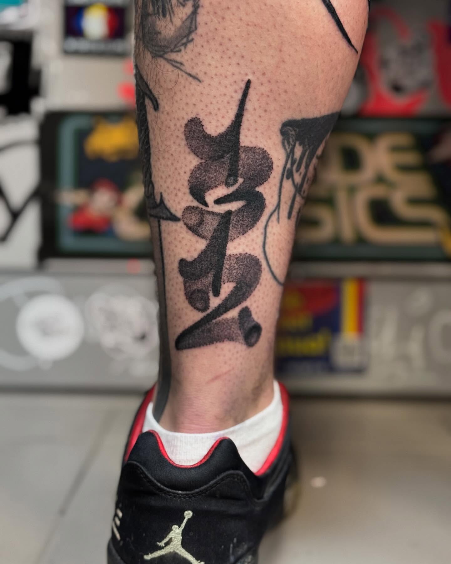 Calligraphy dotwork tattoo on the calf by Comastein__________✍🏼️