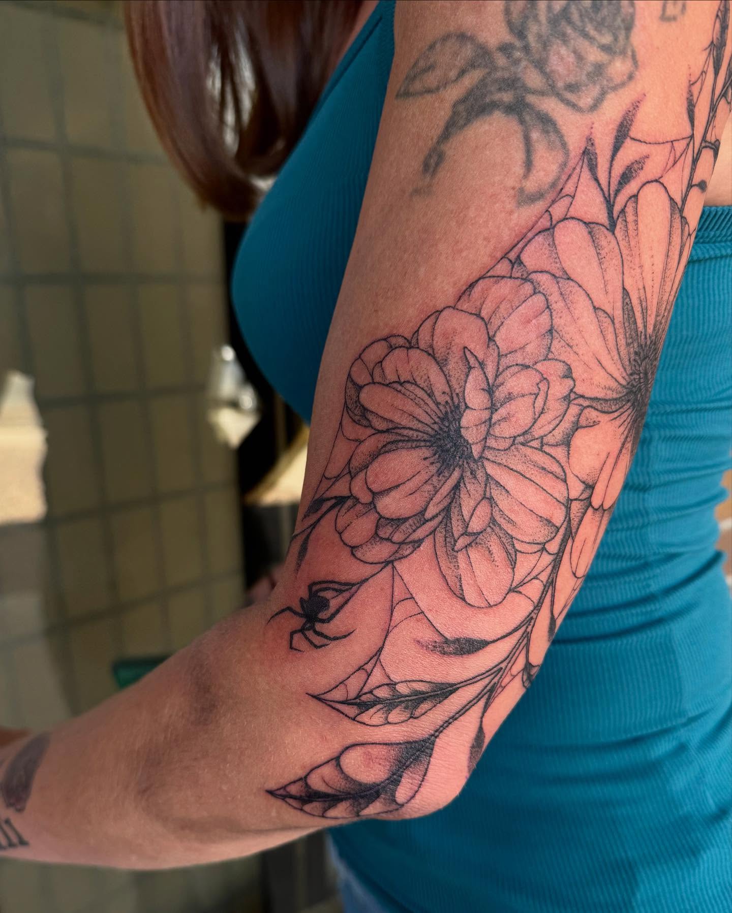 Tattoo by @porcelain_tats โ black_and_grey, geometric