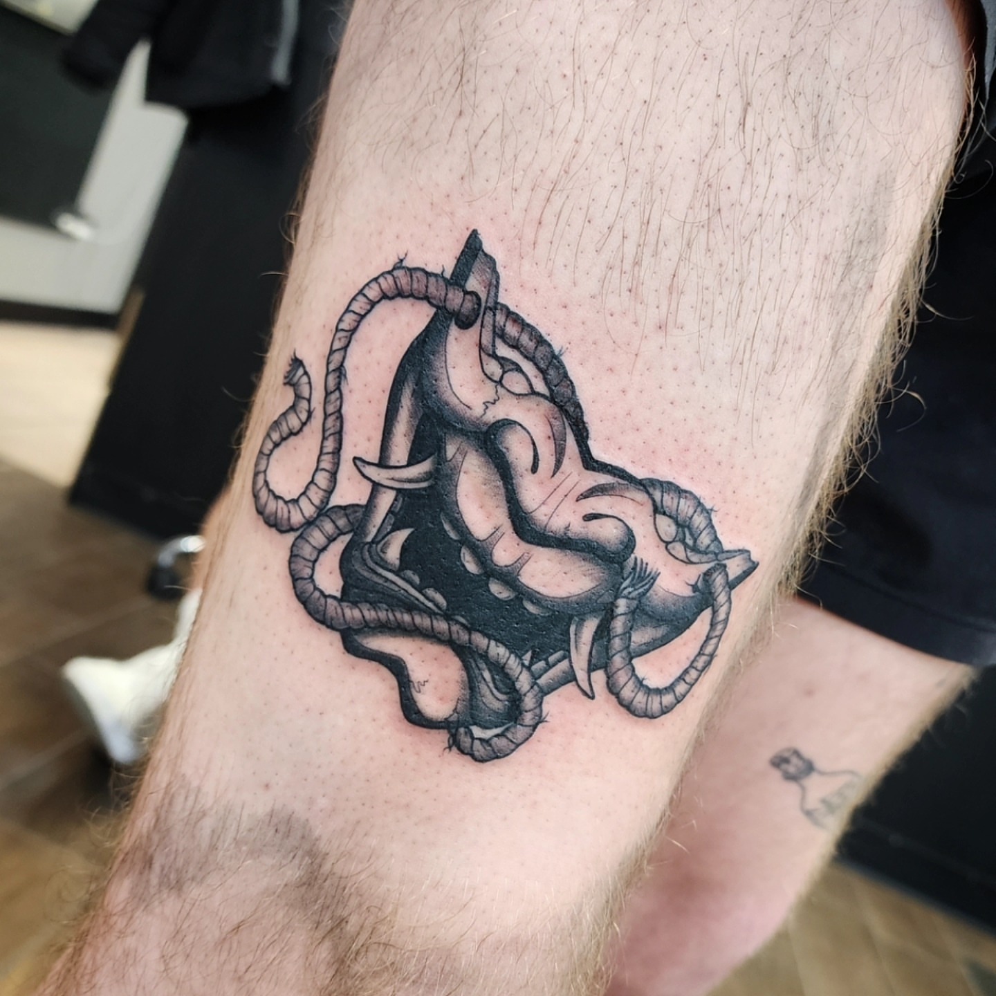 Tattoo by @dunebuggybobby — black_and_grey