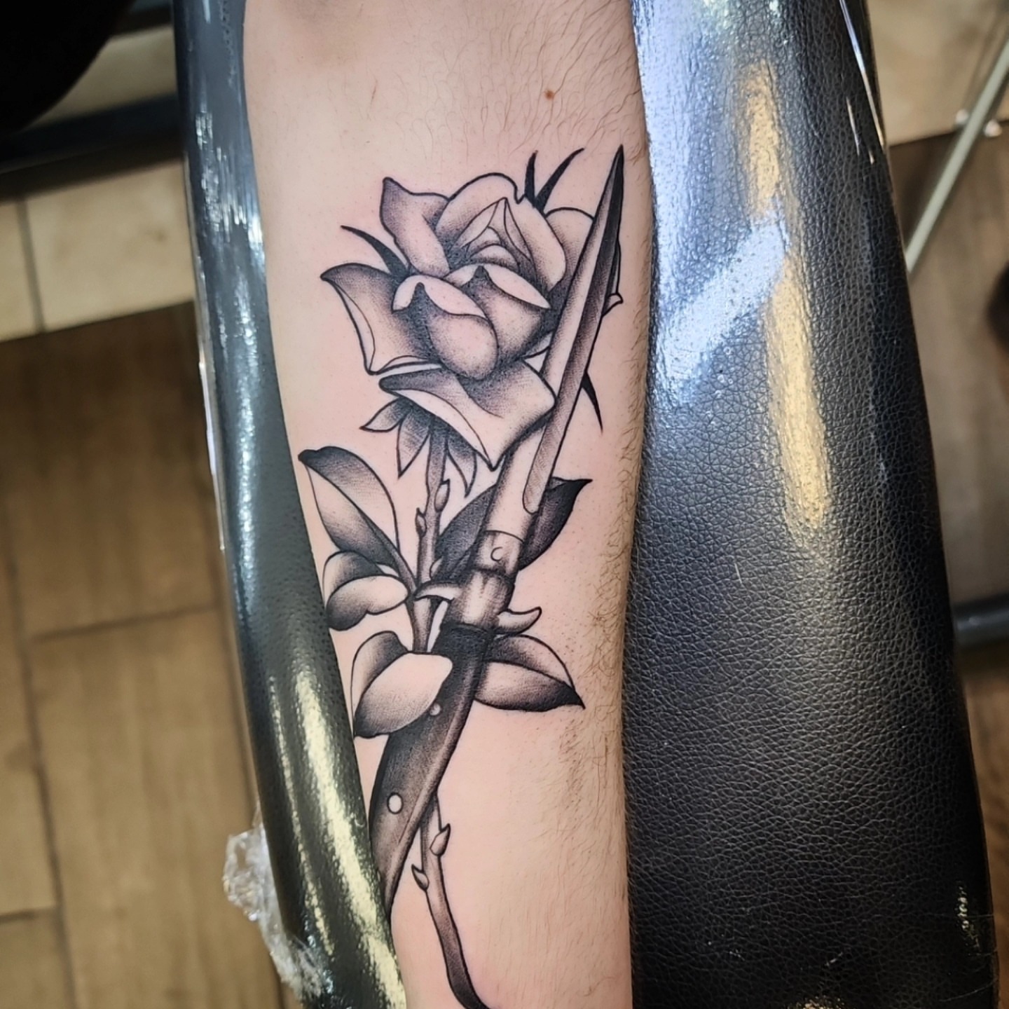 Tattoo by @dunebuggybobby — black_and_grey