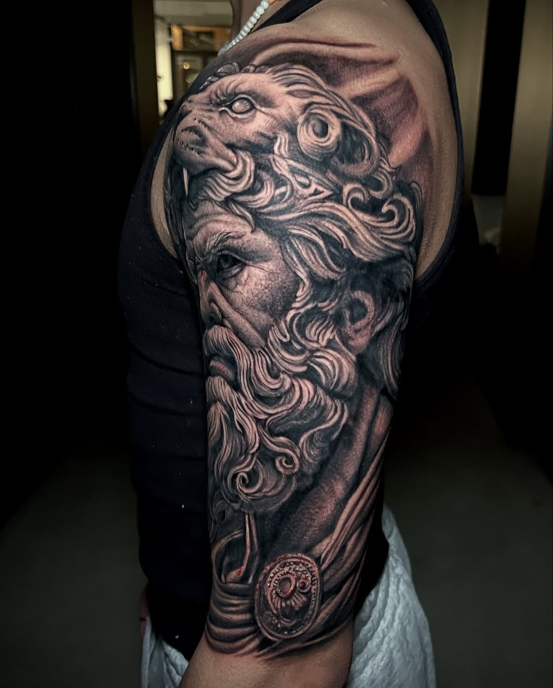 Tattoo by @rodomaciel — realism, black_and_grey