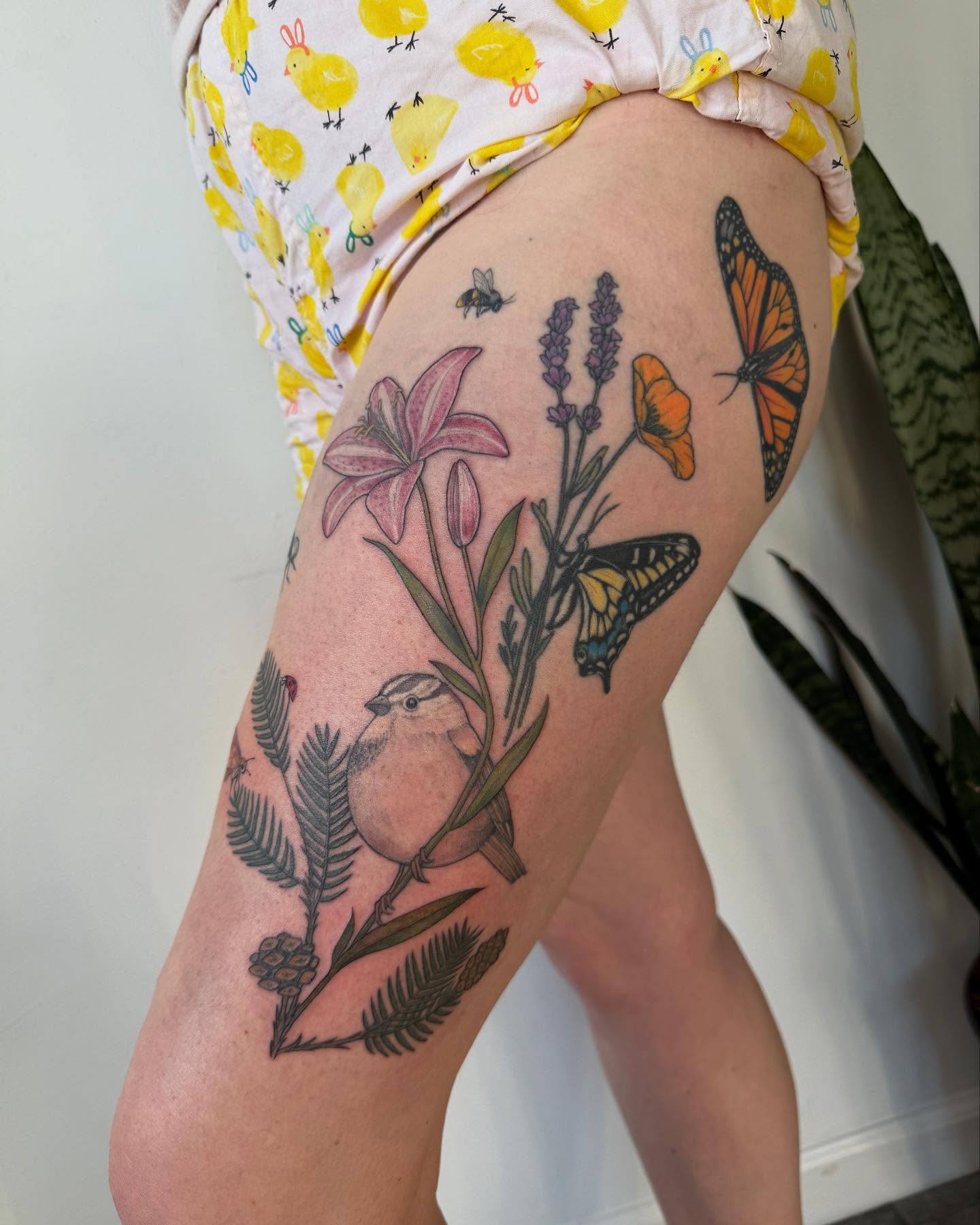 Botanical and insect realism tattoo on the thigh by See See : botanical tattoo artist :