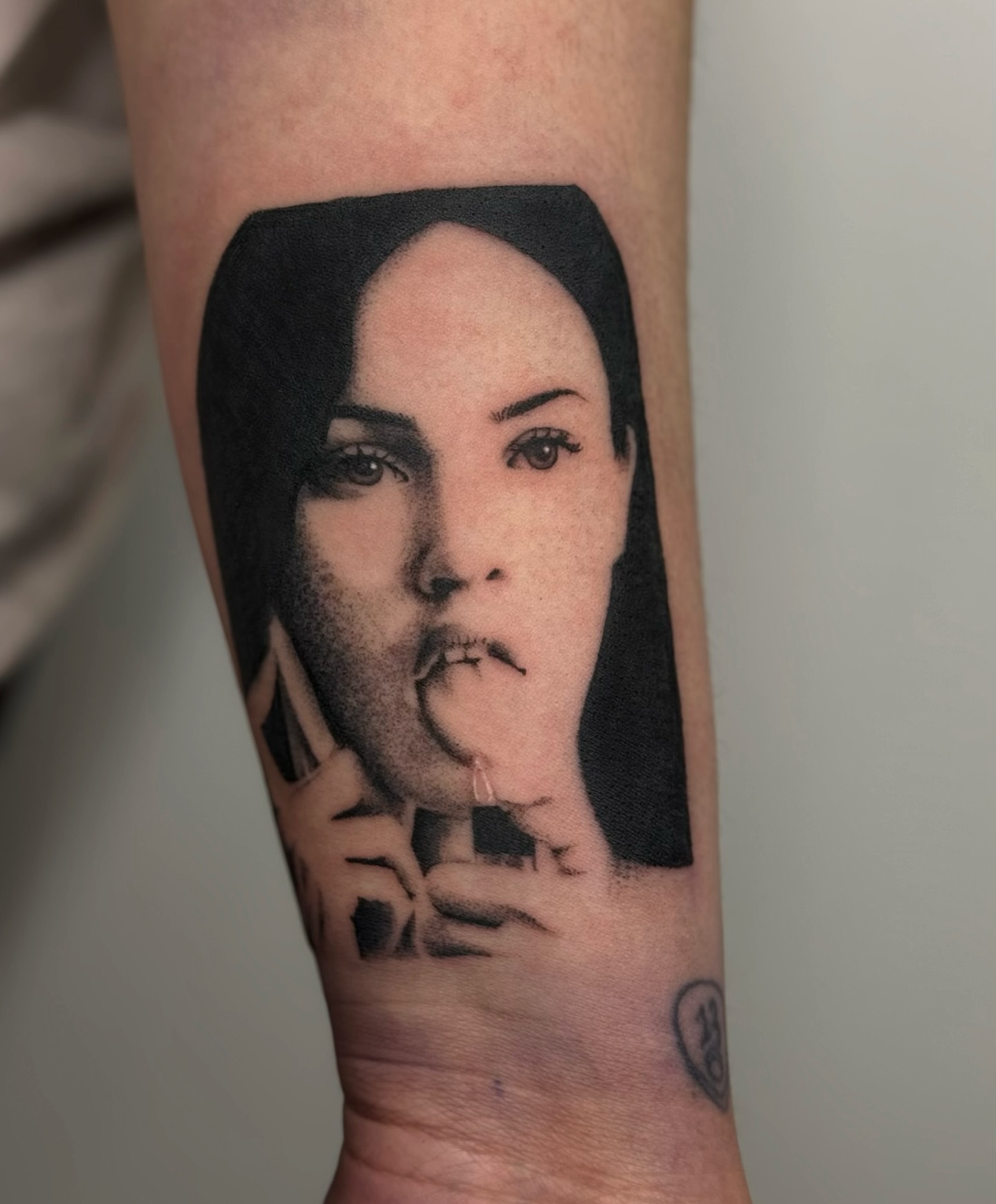 Portrait realism tattoo on the forearm by โโฎโ๐ถ๐๐ฝ๐๐๐ู เฃชโญ las vegas tattoo artist