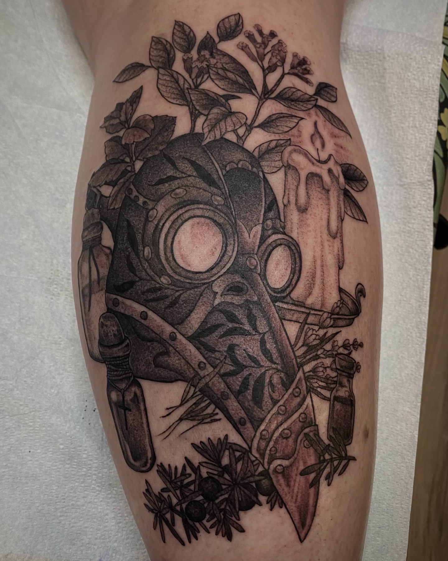 Tattoo by @meluusiine — black_and_grey, realism