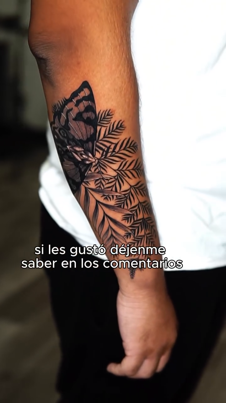 Tattoo by @felixxmtattoo — black_and_grey, geometric