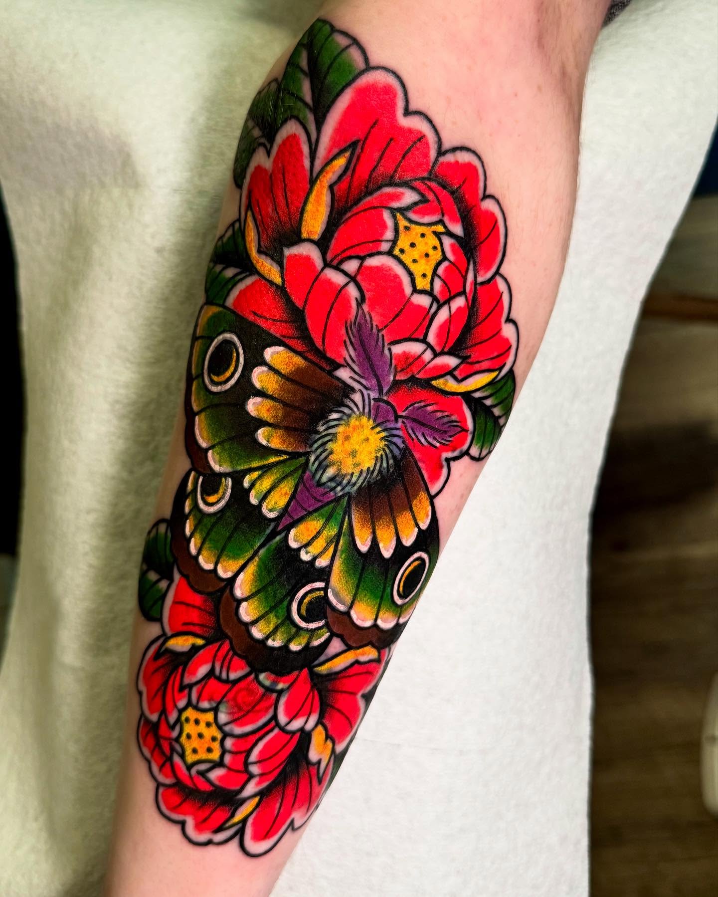 Tattoo by @_miss_elenaeous_ — american_traditional