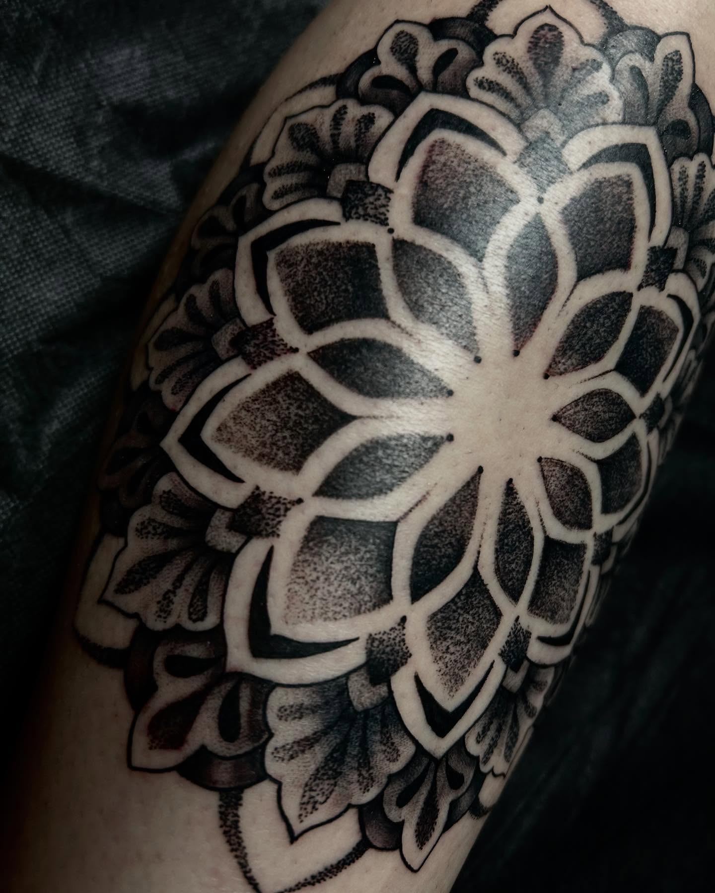 Tattoo by @justjellytattoos — dotwork, geometric