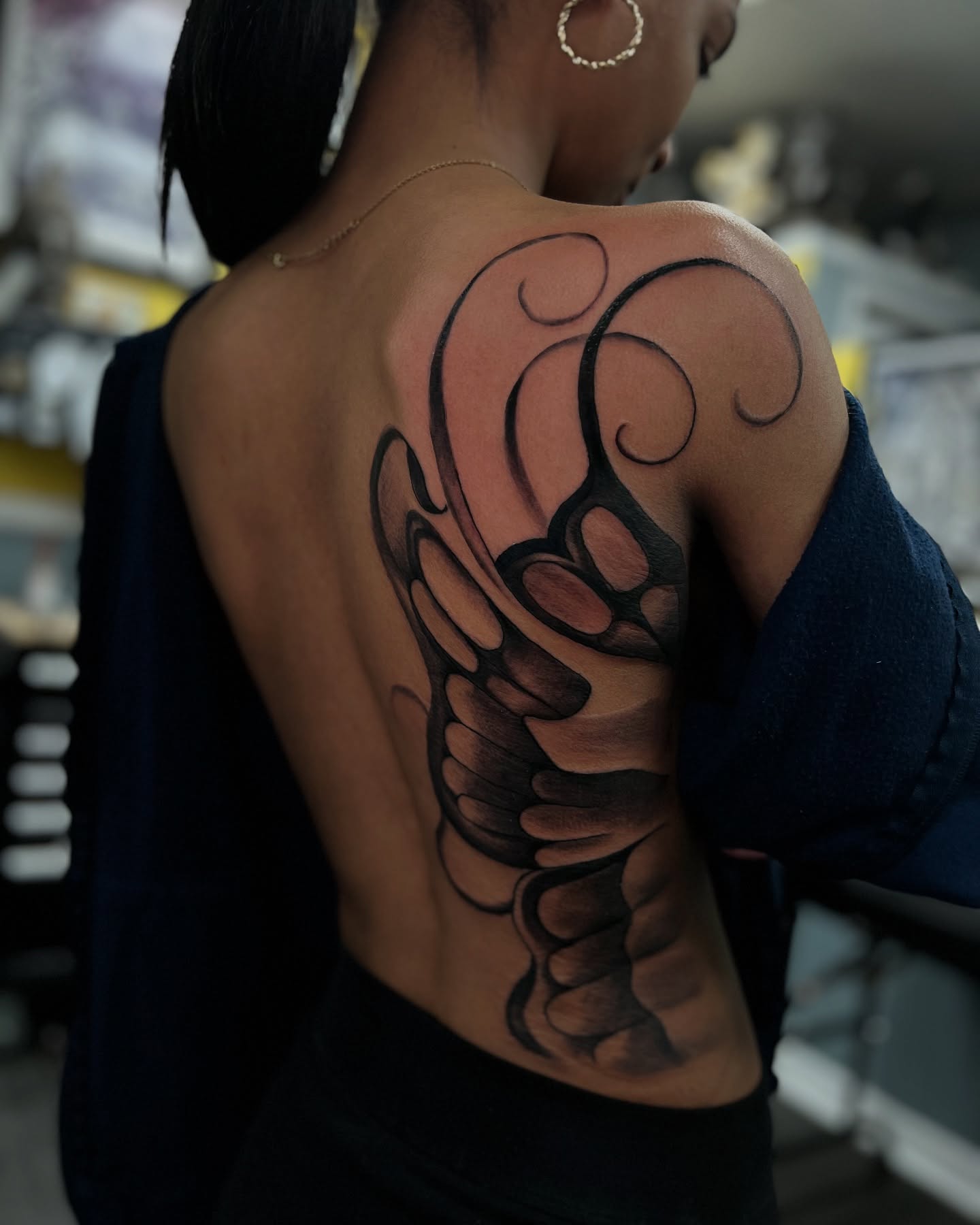 Scorpion black and grey tattoo on the back by Vondrae