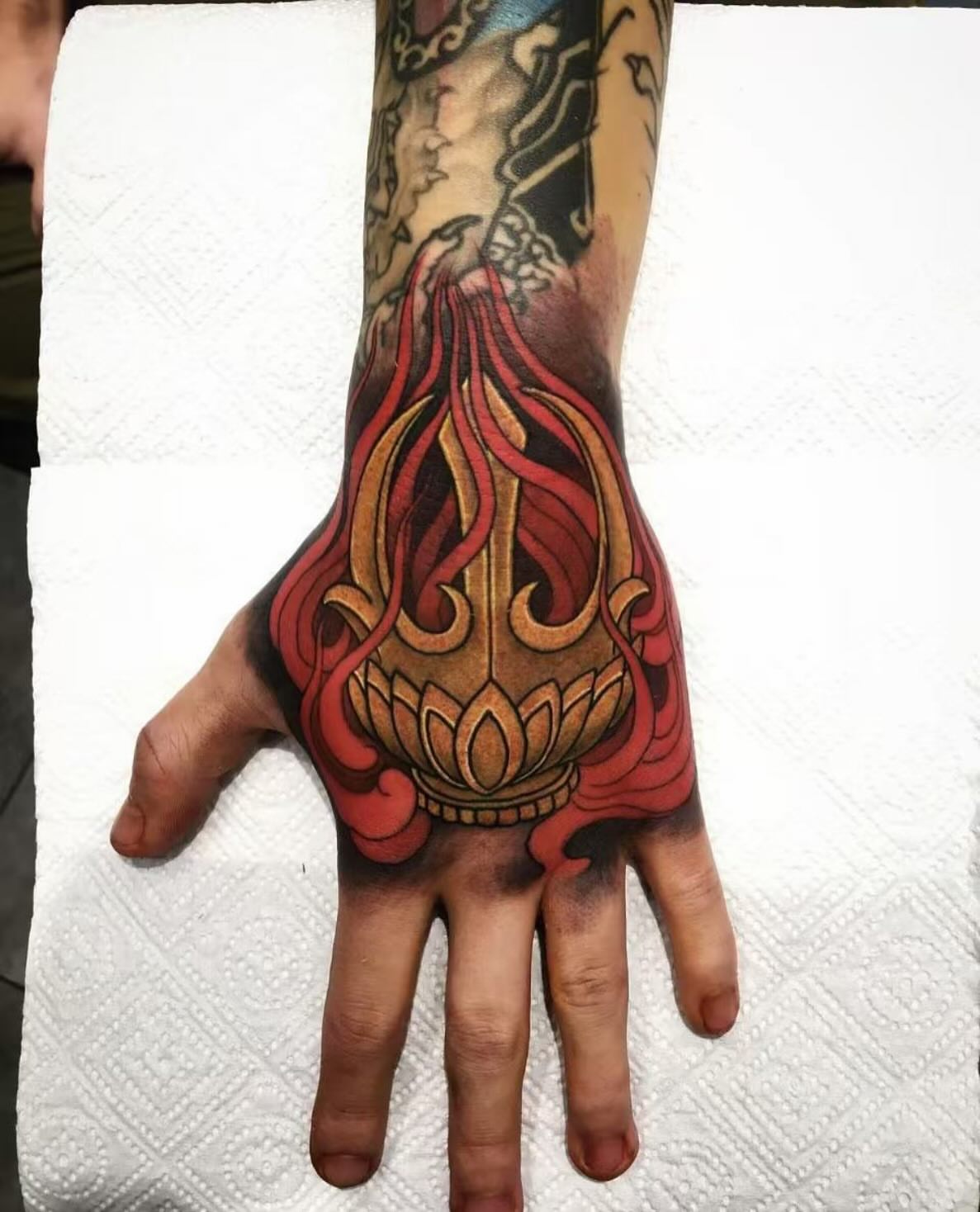 Tattoo by @sagittarius_tattoohk β american_traditional