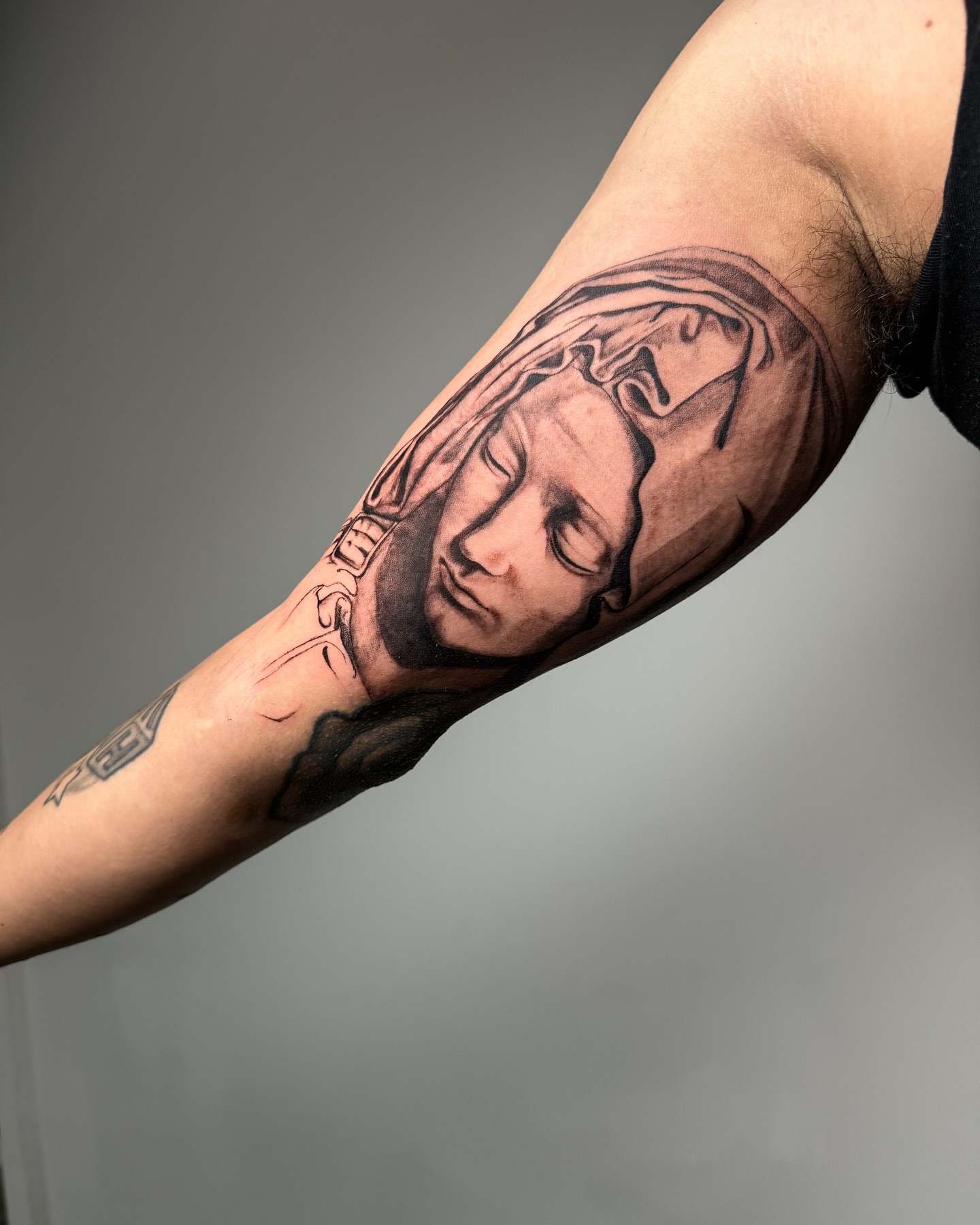 Tattoo by @natalierosas_ โ realism