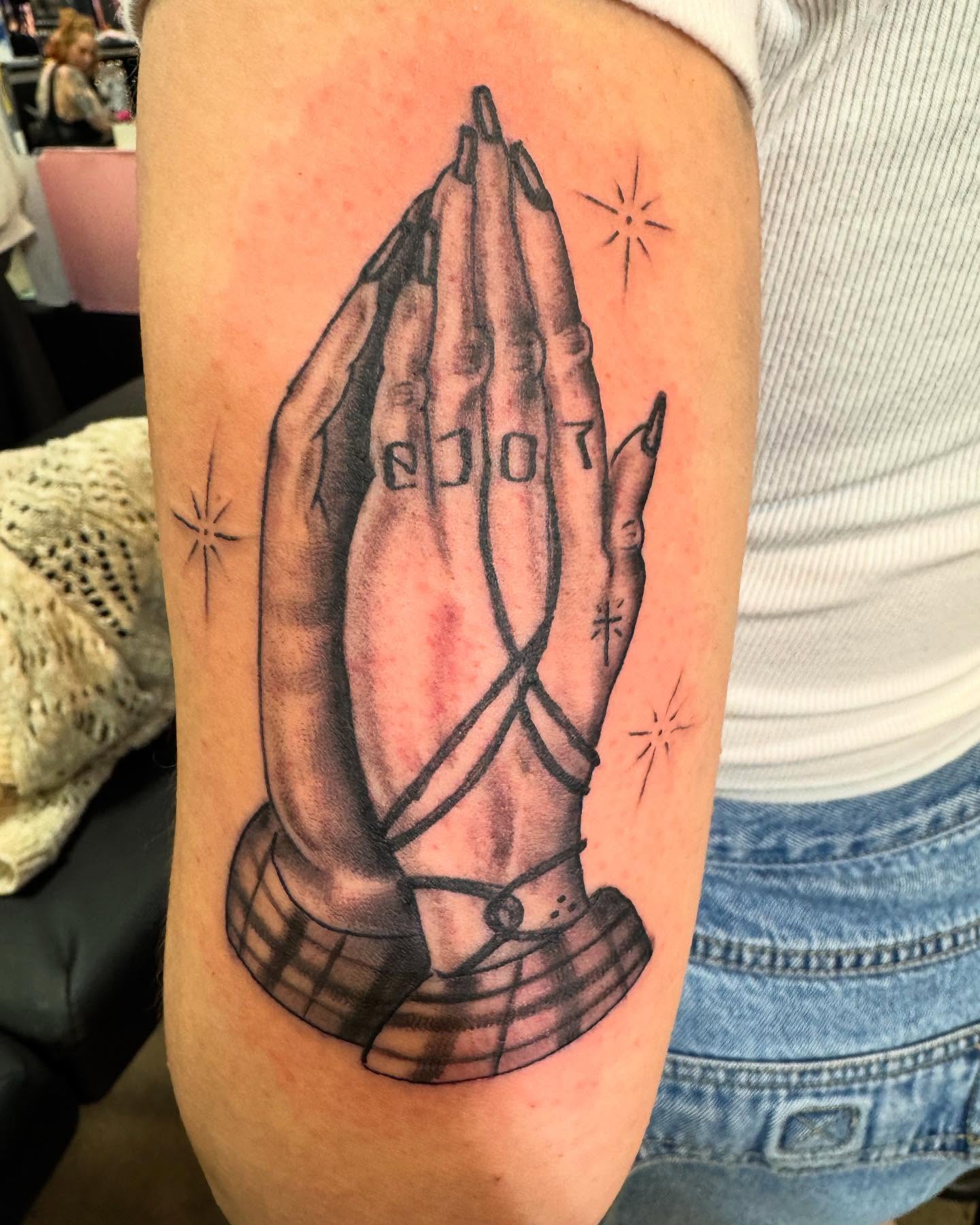 Tattoo by @dvasqueztattoo — black_and_grey