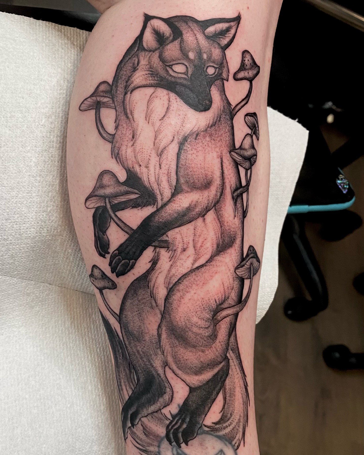 Tattoo by @meluusiine — dotwork, black_and_grey