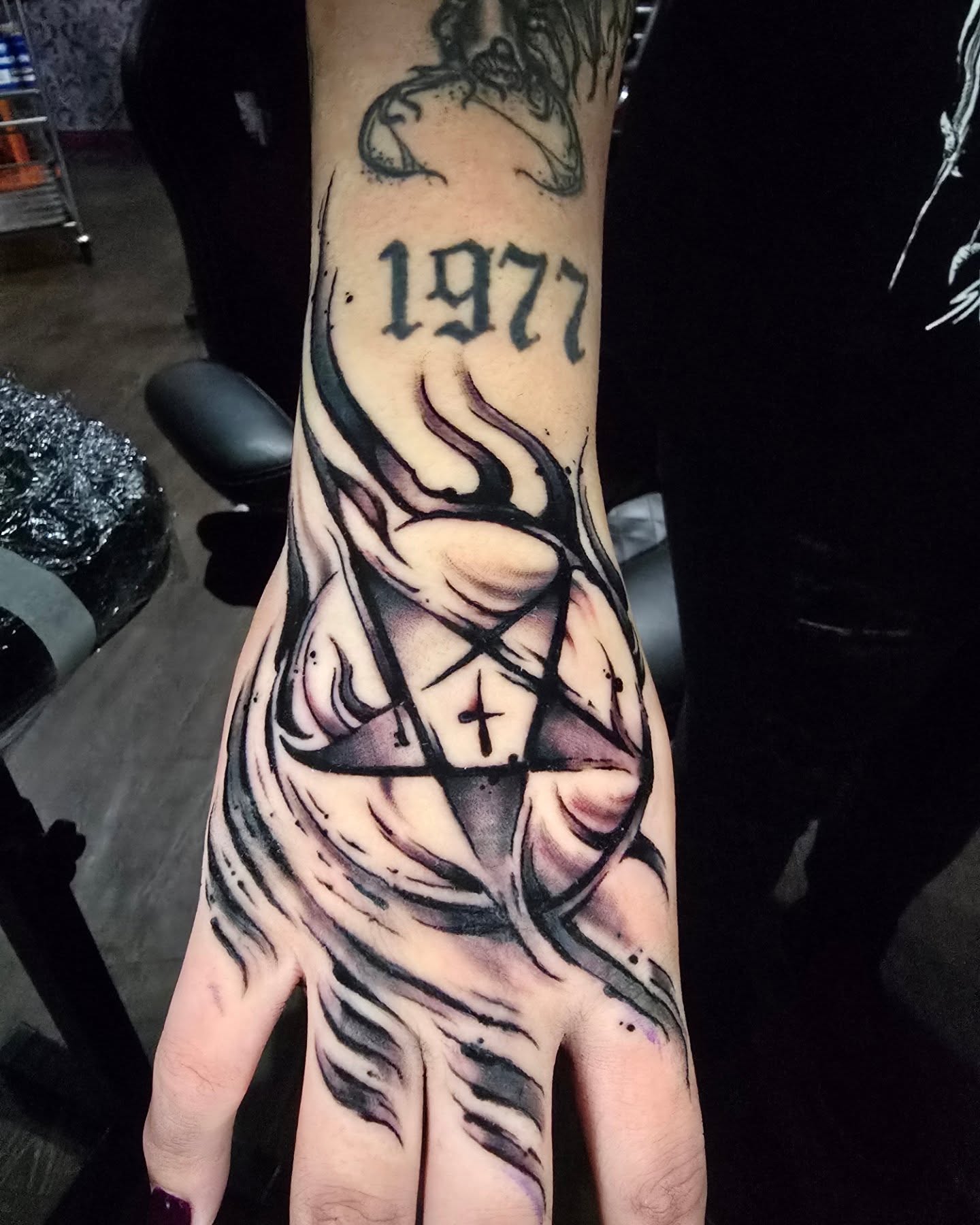 Tattoo by @bigscriptenergy — black_and_grey
