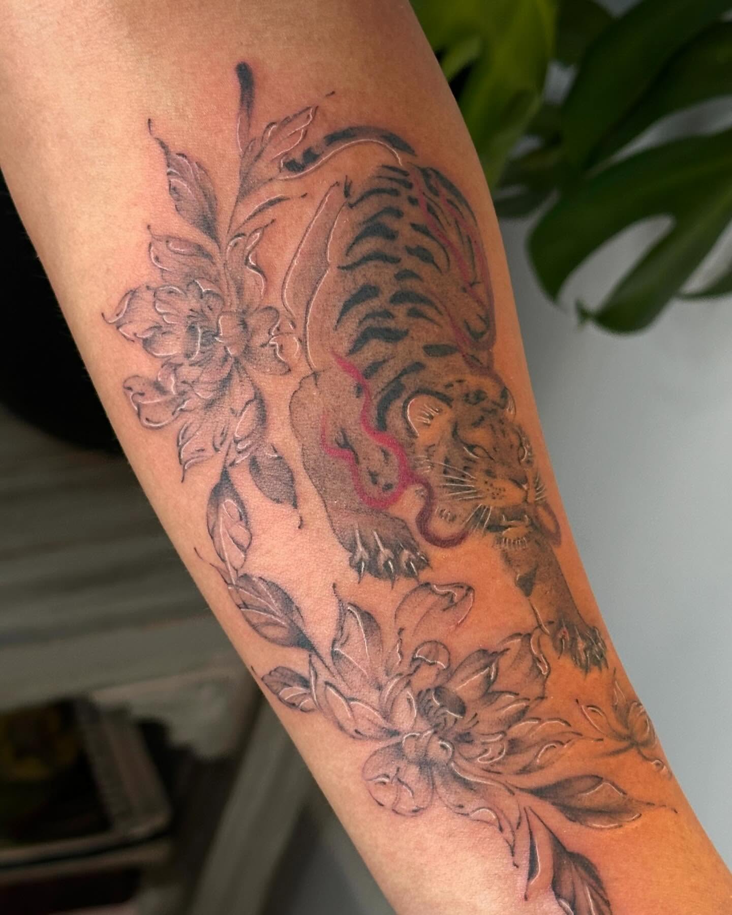 Tiger and flowers realism tattoo on the forearm by thuy (twee) <3, San Jose, California