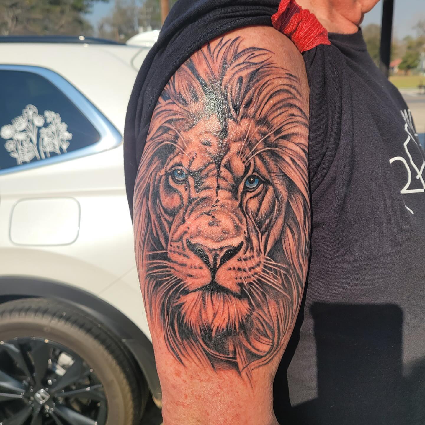 Tattoo by @chels_king24 — realism