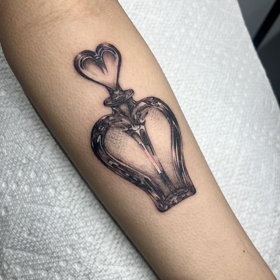 Tattoo by @aurtattoos — black_and_grey