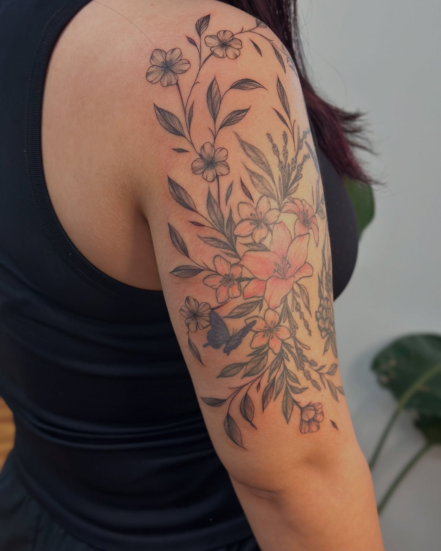 Tattoo by @vreevestattoo โ black_and_grey