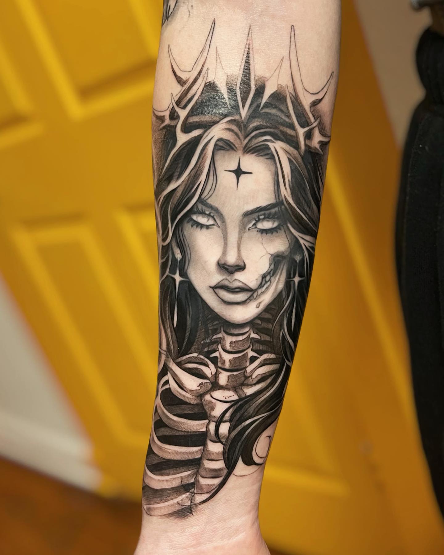 Woman with crown dark realism tattoo on the forearm by π‘πΆπΈπ½ππ ππΎππππ