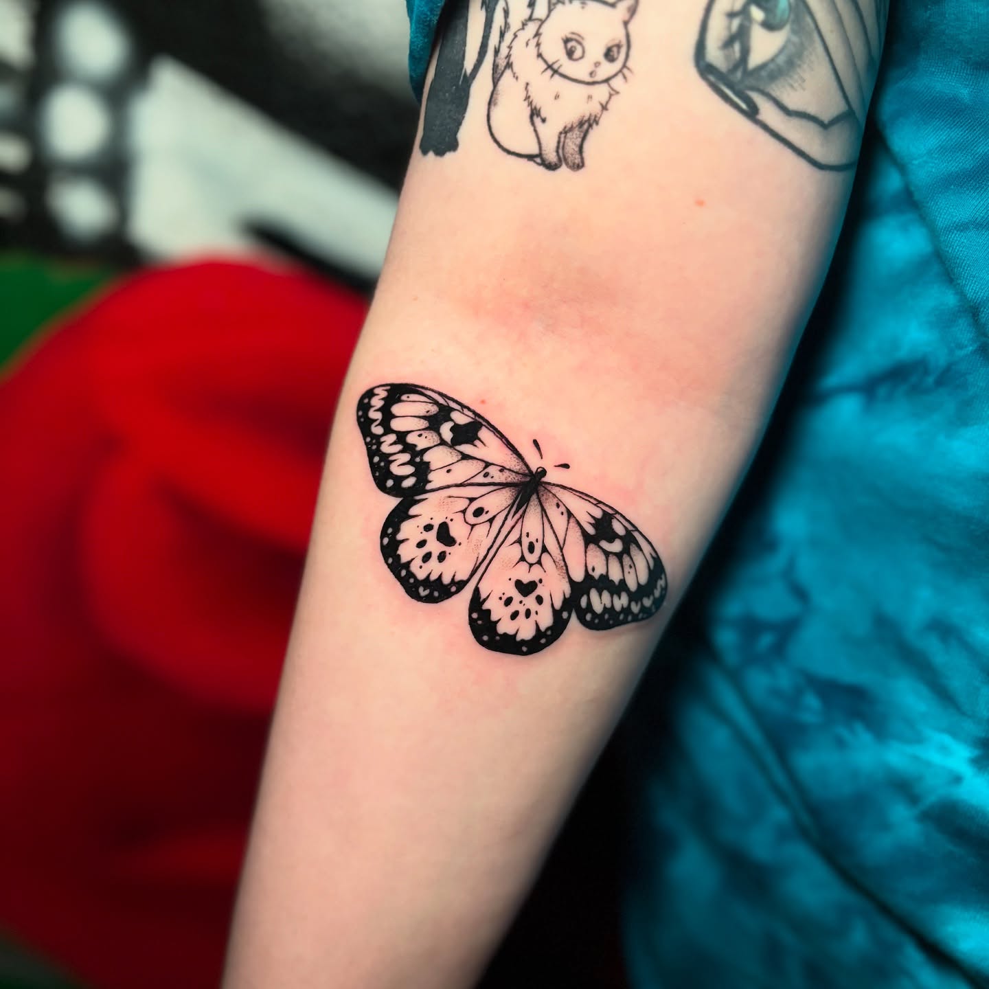 Tattoo by @5am.x.tattoos β dotwork