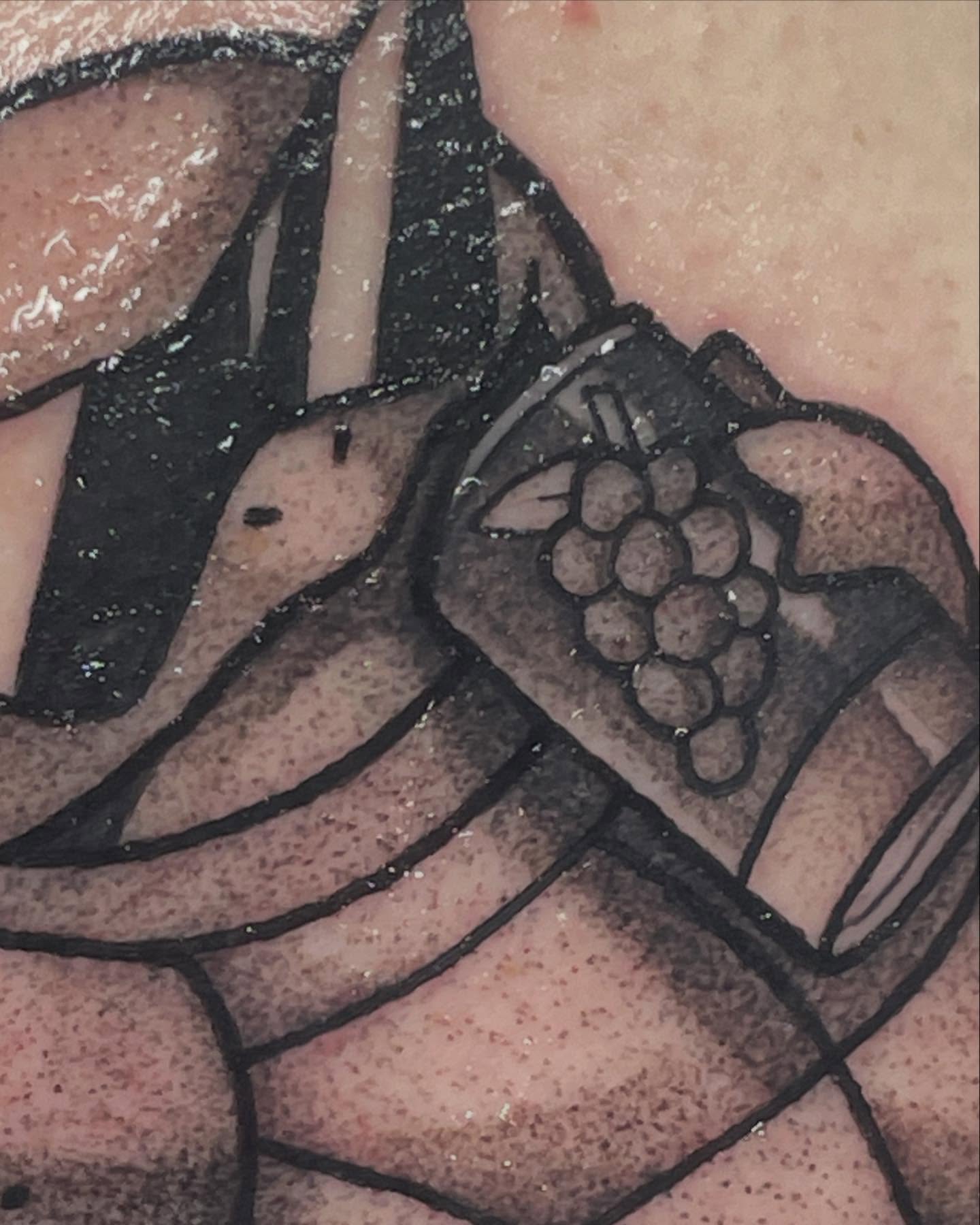 Tattoo by @hhaylayy — black_and_grey