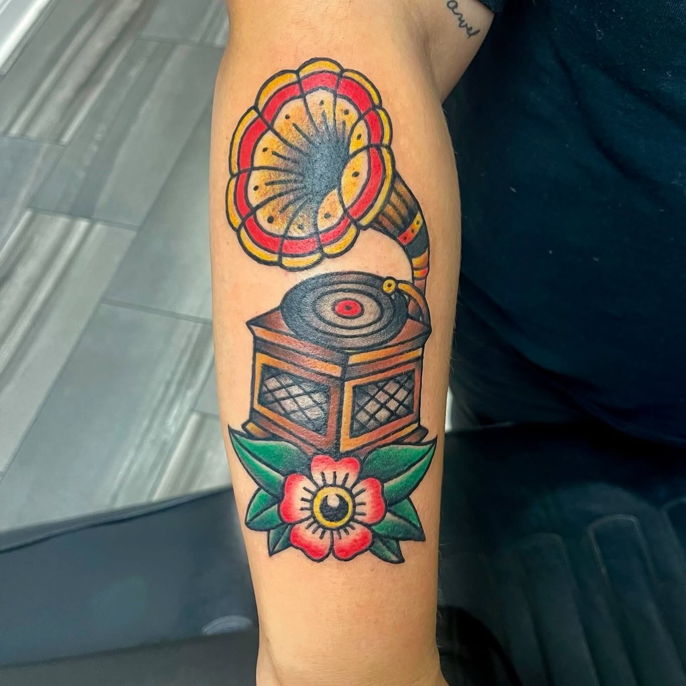 Tattoo by @miznola — american_traditional