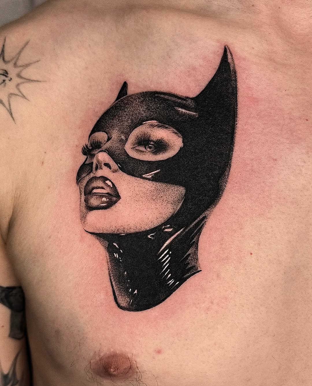 Tattoo by @jenniferpalomaa — black_and_grey, dotwork
