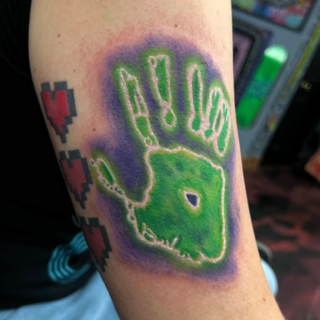 Tattoo by @relentlesley83 — dotwork