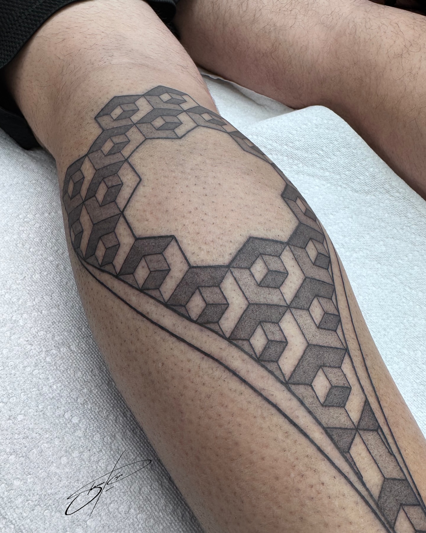 Tattoo by @shawndoestattoos — geometric