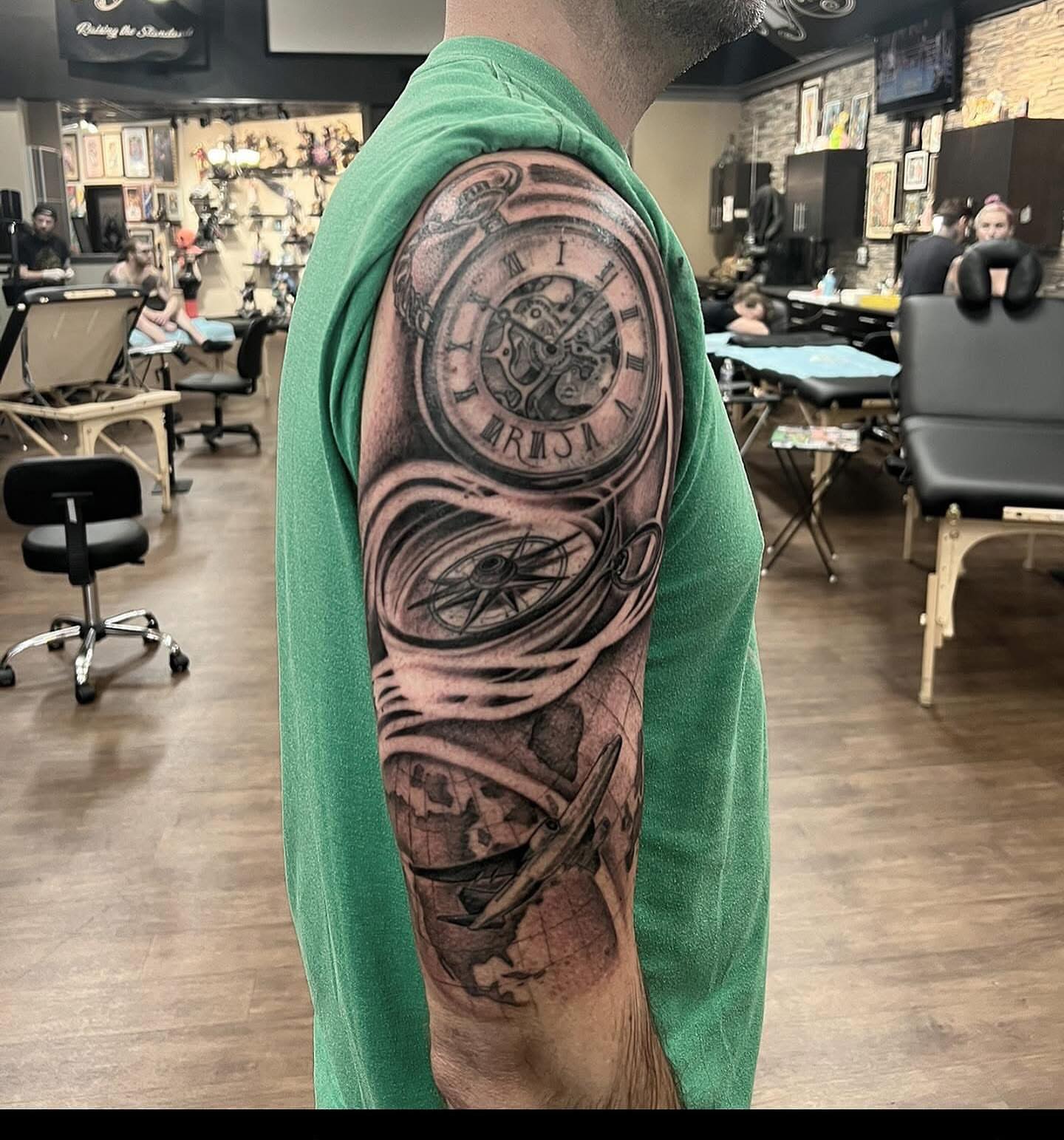 Tattoo by @lydiabruno13 — black_and_grey, realism