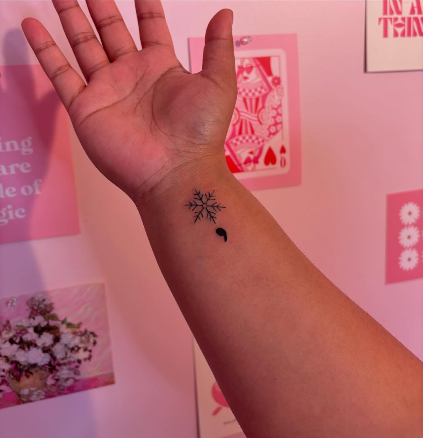 Tattoo by @essentialinktattoos — minimalist