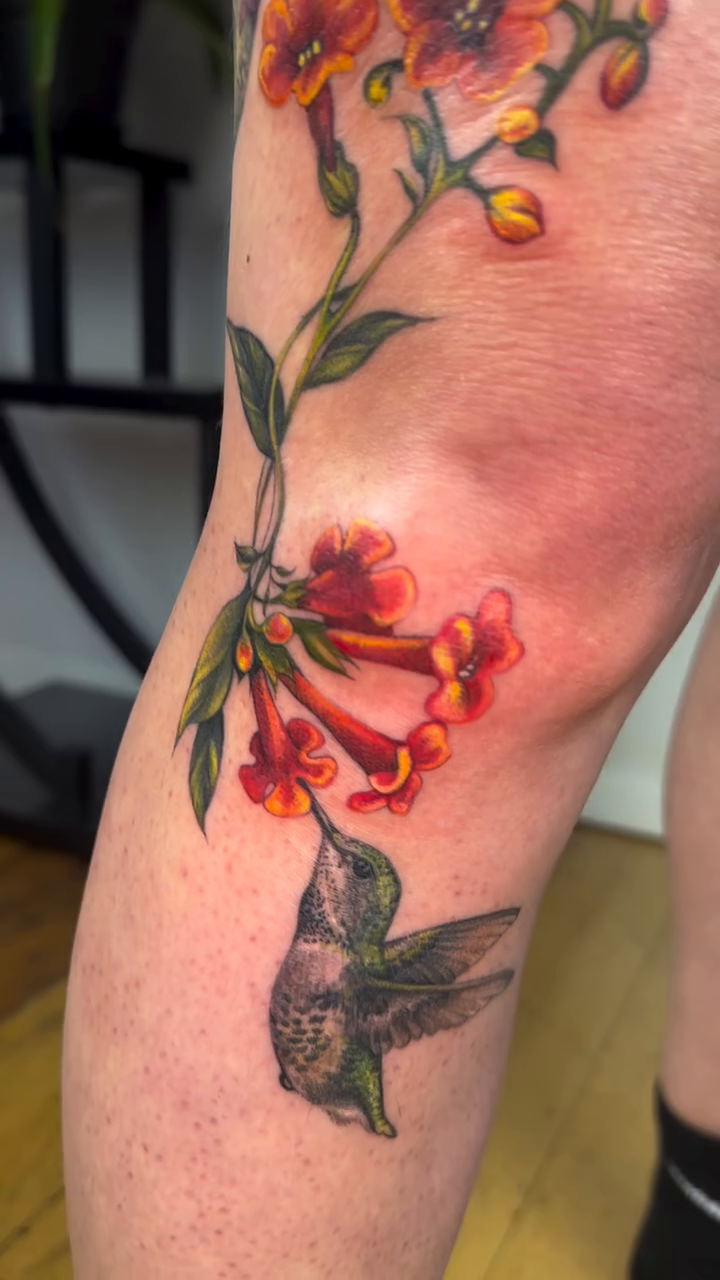 Tattoo by @artbyalyssacarbonara β realism, fine_line