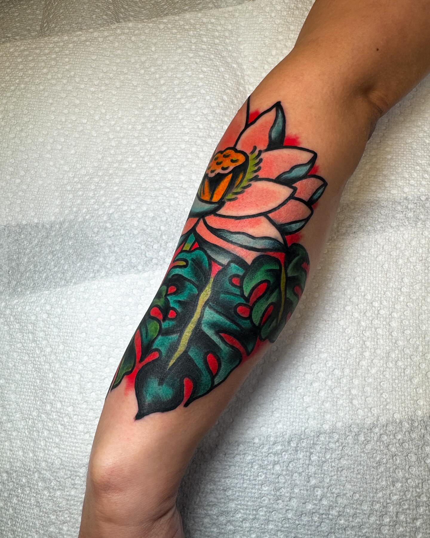 Lotus flower American traditional tattoo on the forearm by Alex Kass 🥩 San Antonio TX, San Antonio, Texas