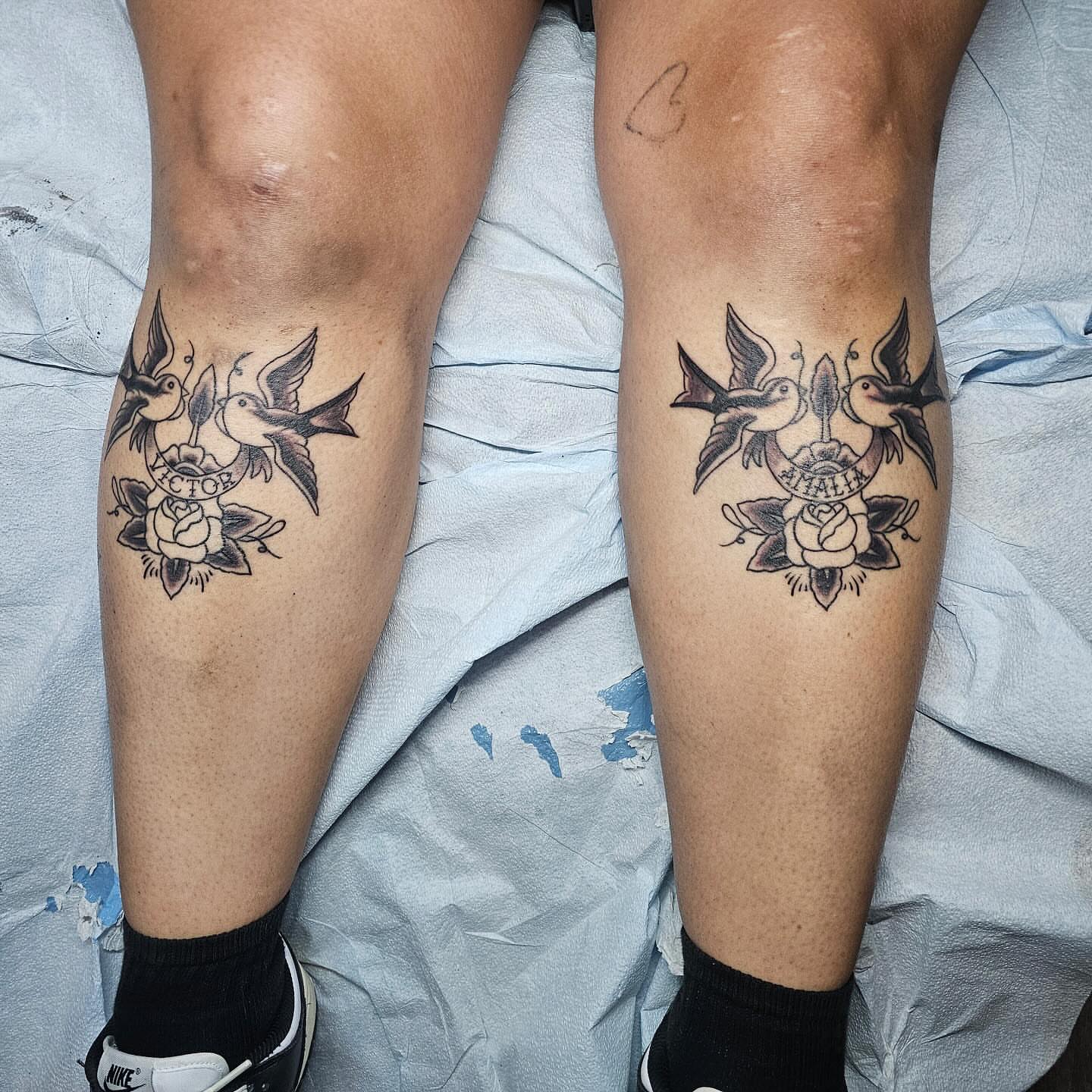 Birds and roses American traditional tattoo on the leg by J. Arturo Laparra