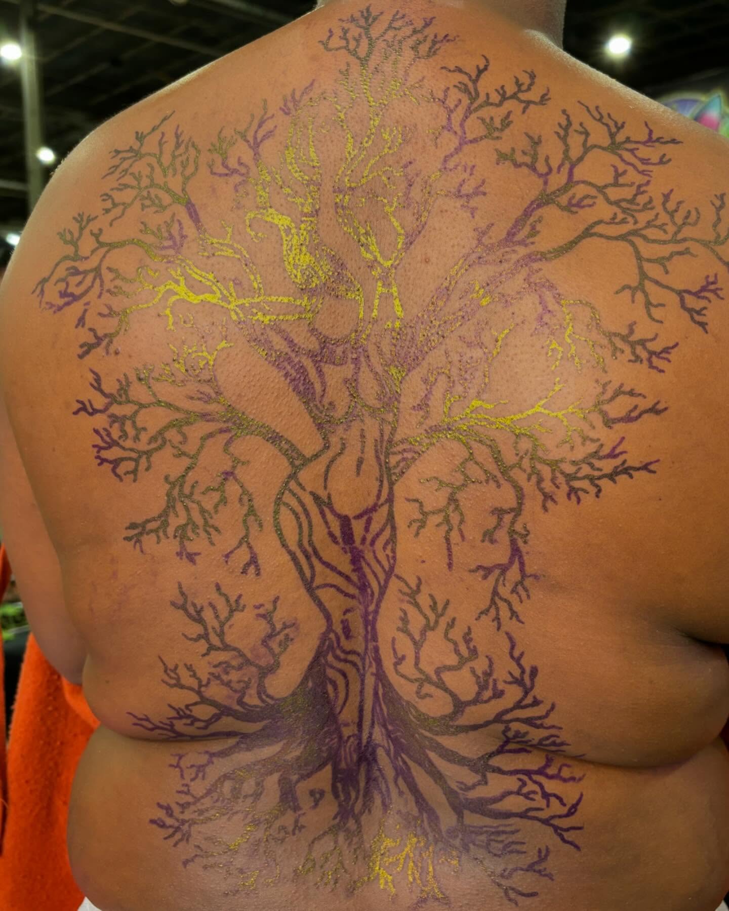 Tree dotwork tattoo on the back by Pretty Naasty Ink🖤