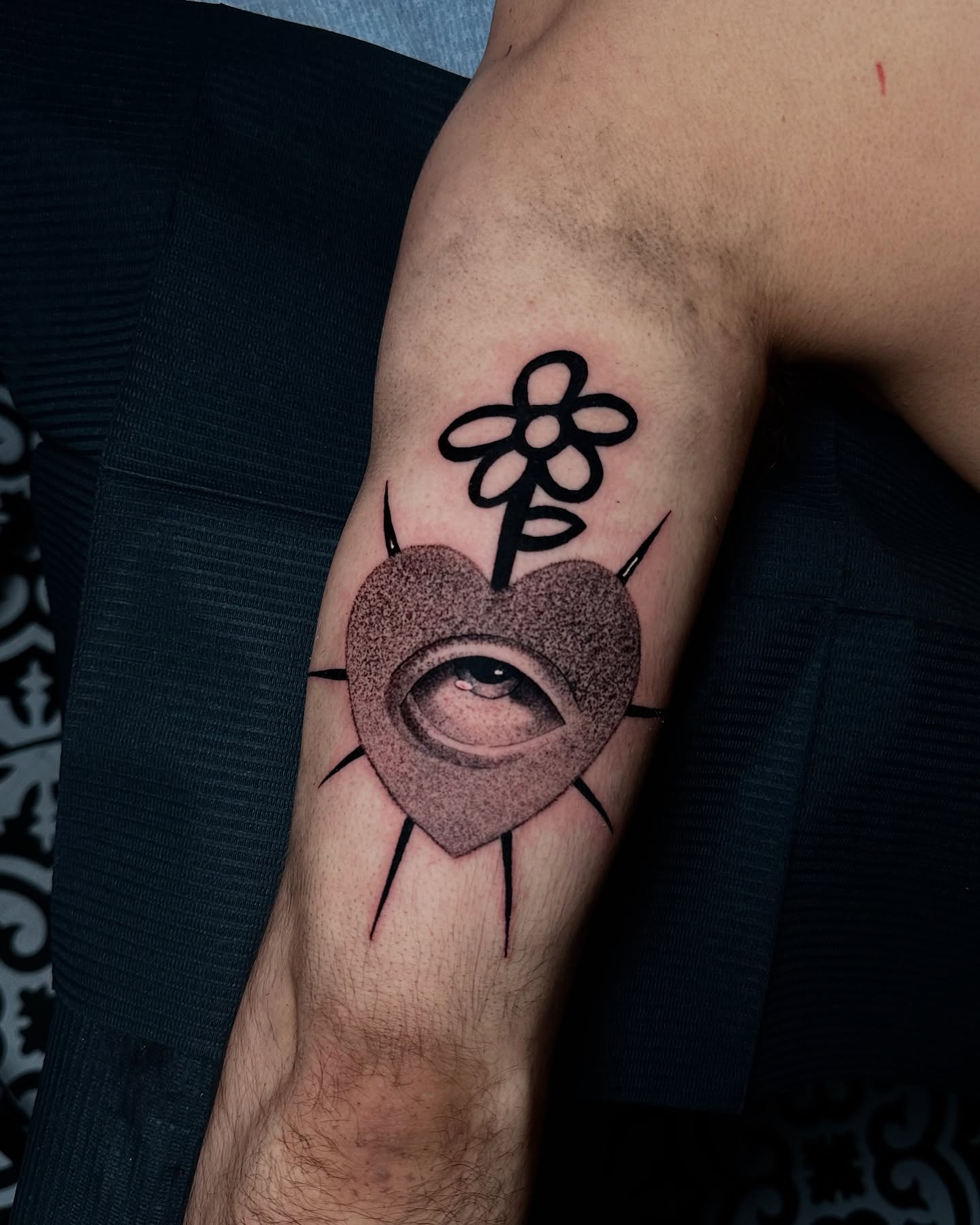 Tattoo by @picaflor.tattooer — dotwork, realism