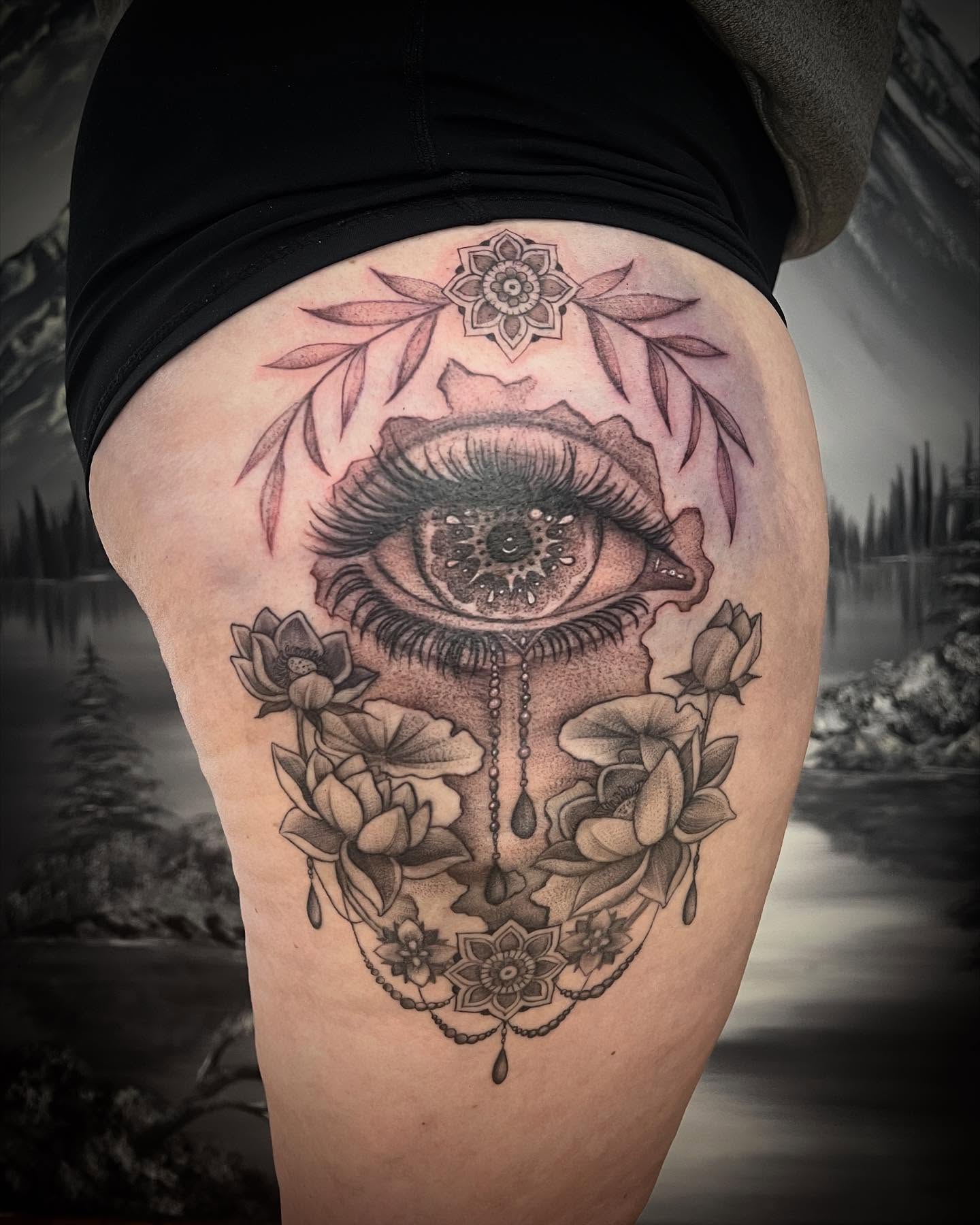 Tattoo by @jazzyhandswpg — black_and_grey, geometric