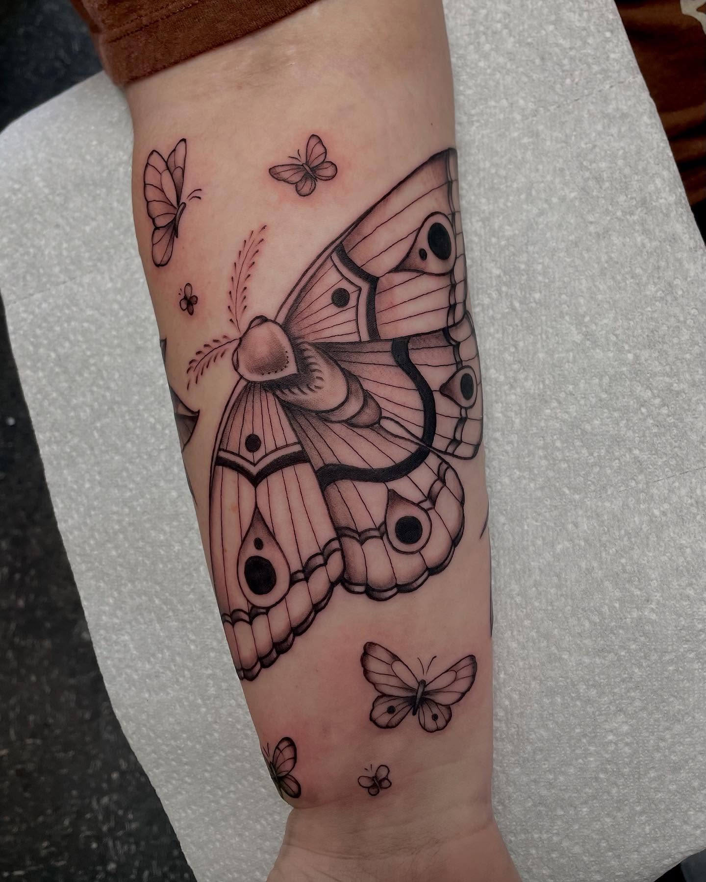 Tattoo by @mharristattoos — black_and_grey