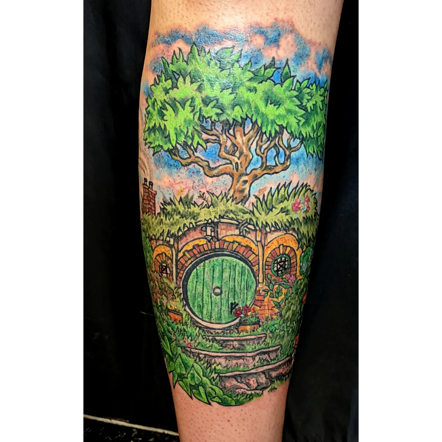 Tattoo by @j9ladylucktattoo — realism