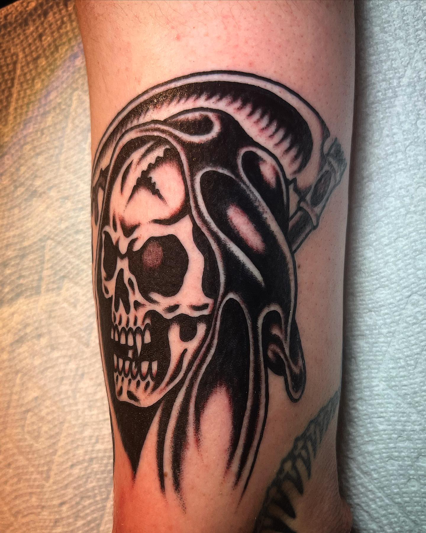 Tattoo by @snakelicausi — black_and_grey