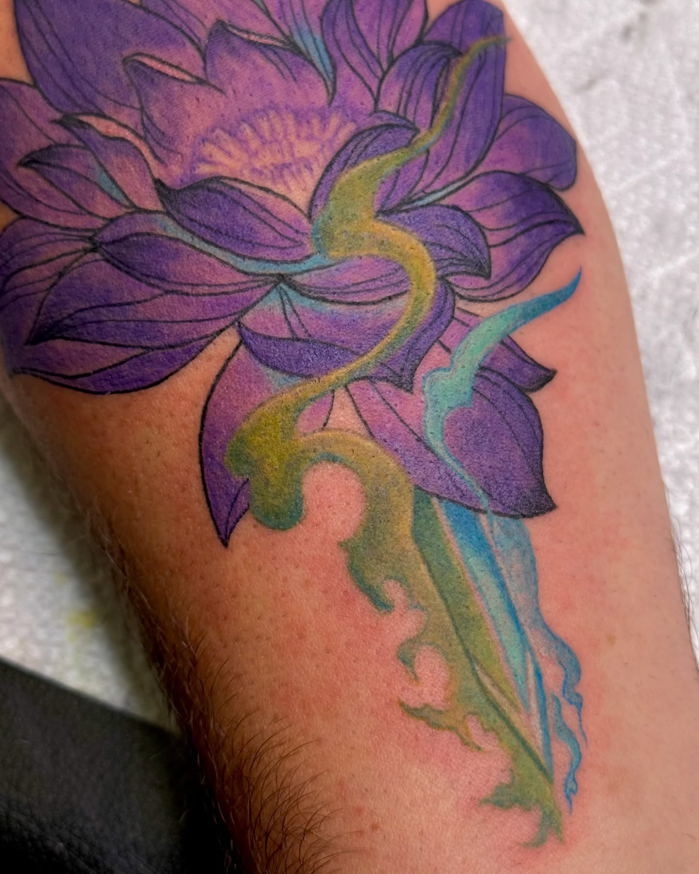 Tattoo by @livingsticker β new_school