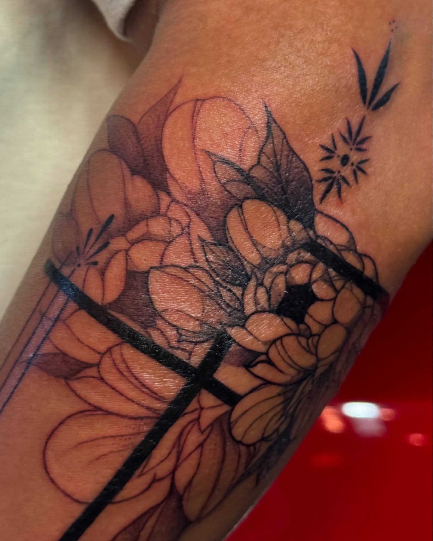 Tattoo by @livingsticker β black_and_grey