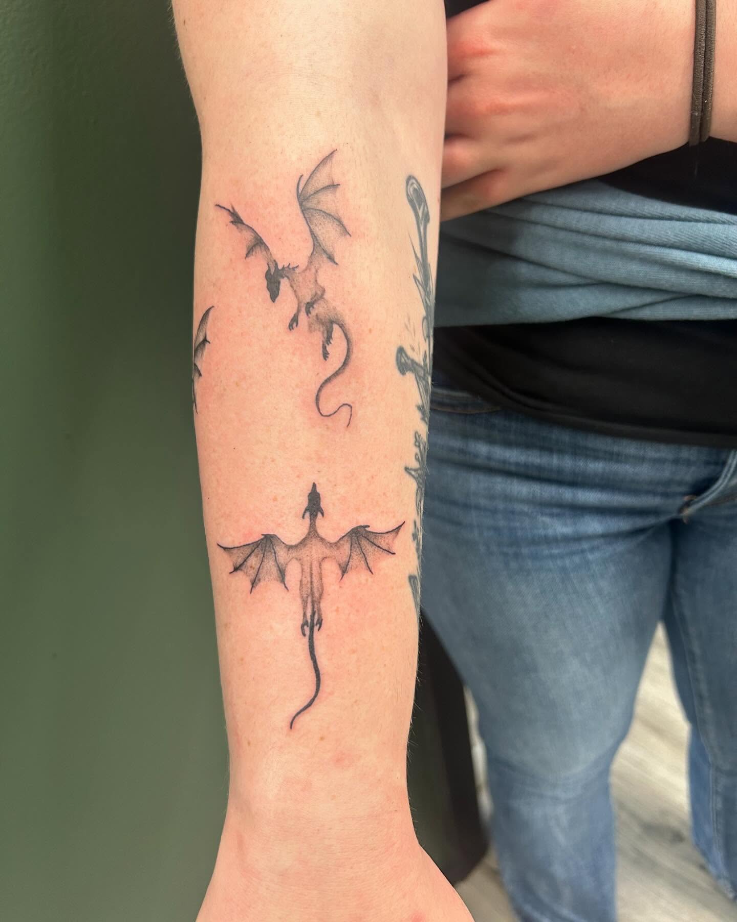 Tattoo by @emmysartemporium — black_and_grey