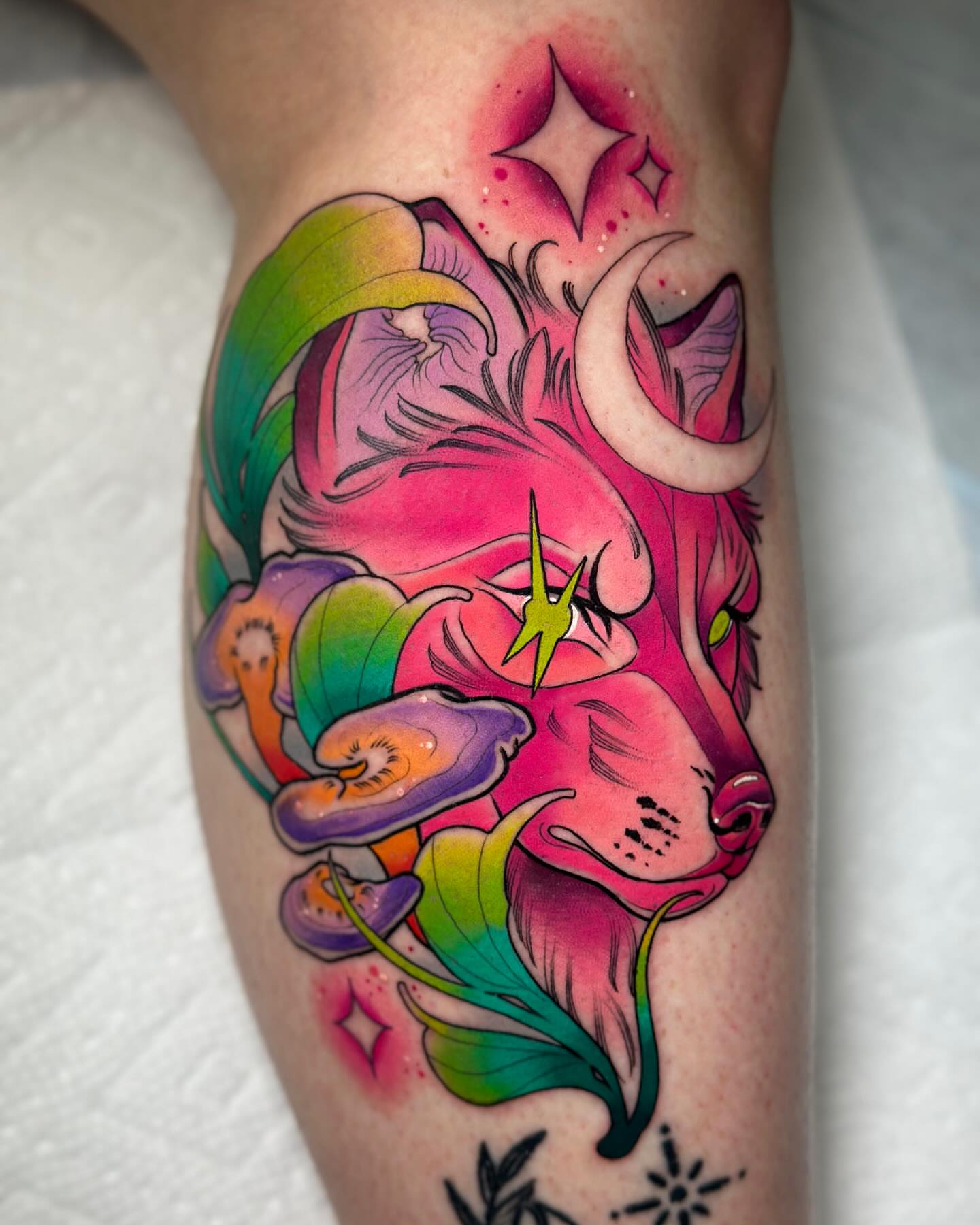 Bull and flowers new school tattoo on the thigh by โ ๐ฟ๐๐ ๐ญ๐๐๐๐